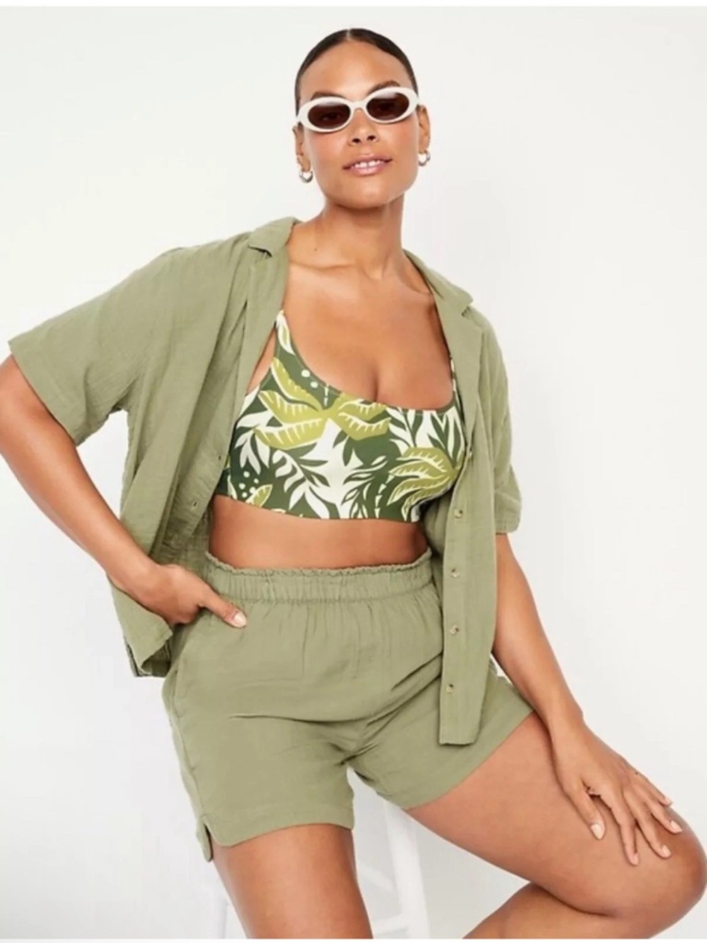 OLD NAVY Olive Green Tropical Print SCOOP NECK Bikini Top SIZE M NEW TAGS